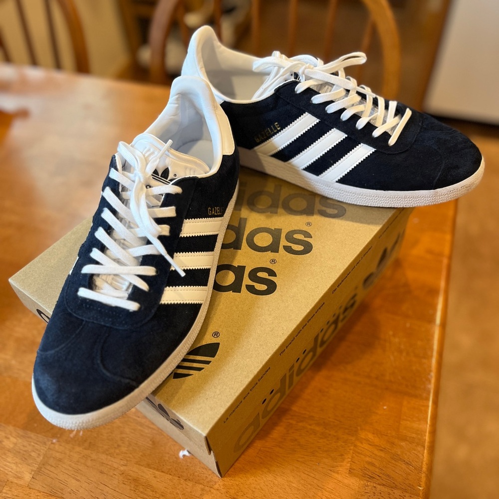 Adidas Gazelle Navy Blue and White - Like new